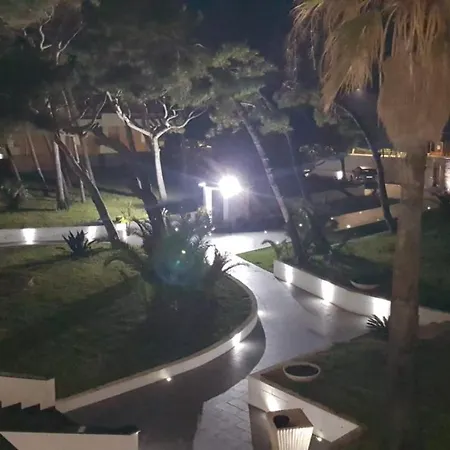 Scauri Resort بيت للعطل سكوري