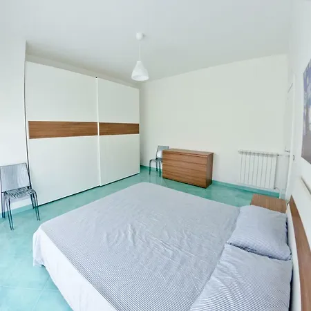 بيت للعطل Scauri Resort سكوري