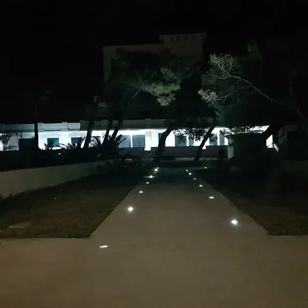Scauri Resort *